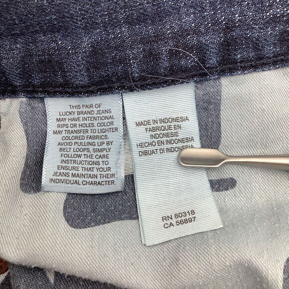 Lucky Brand Mens 121 Heritage Slim Jeans Size 38 x 34 (Actual 38 x 33) - Picture 9 of 10